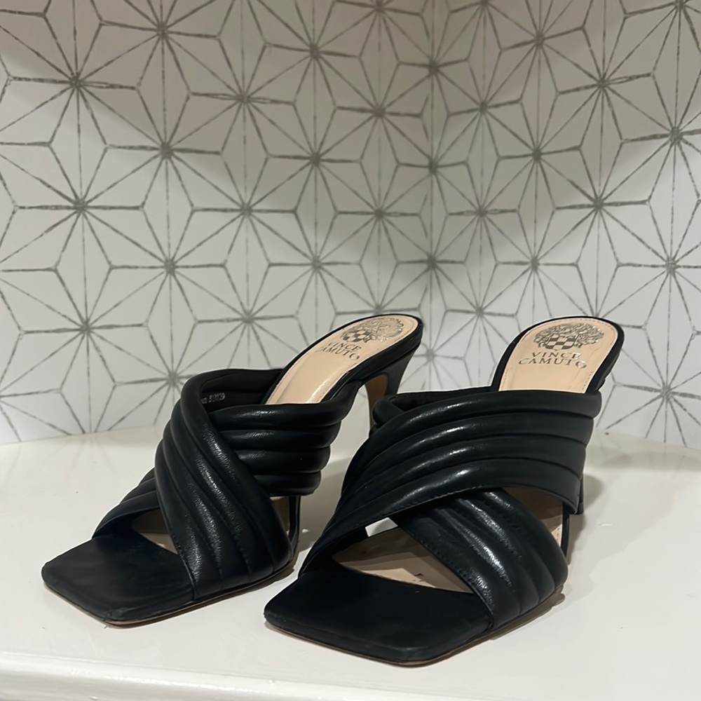 Black VINCE CAMUTO heeled mules